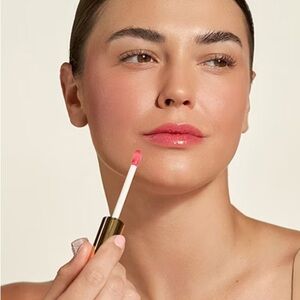 Relevant Rele-Kiss Think Pink “Vibrant Pink” Moisture-Wrap Lip Gloss